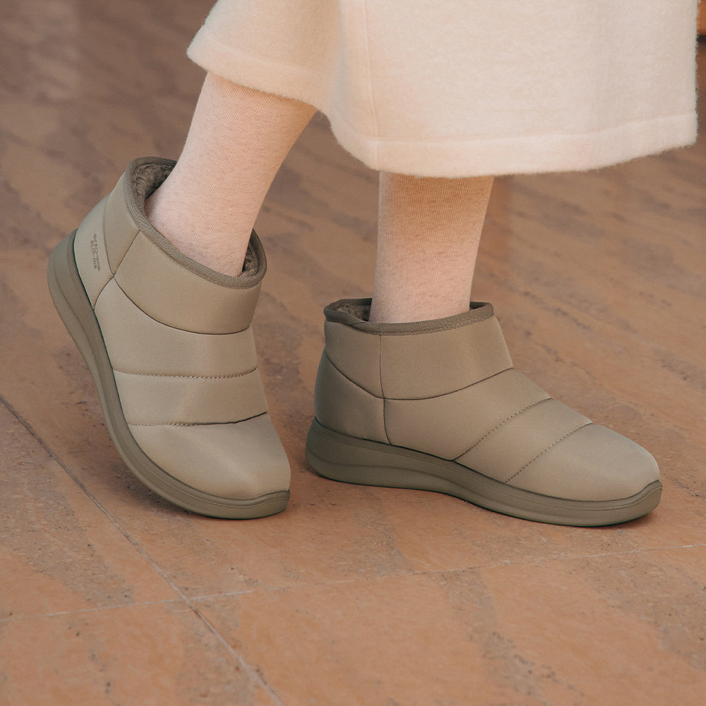 Modern Comfort Cozy Escape - Mini Puff