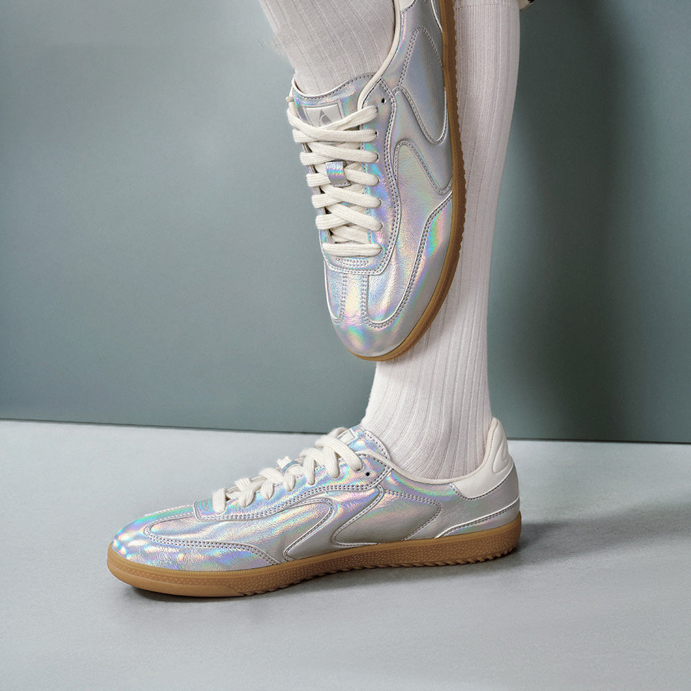 Court Classics Hotshot - True Iridescence