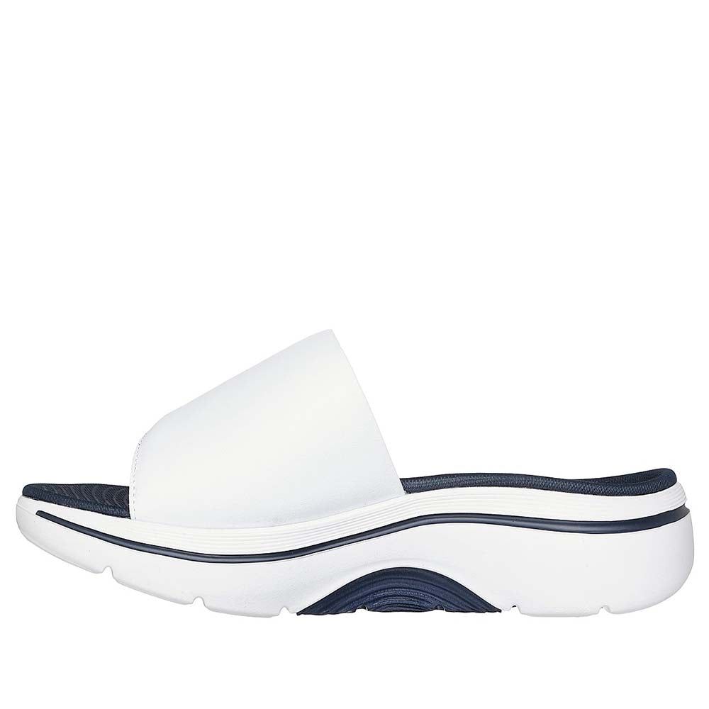 Arch Fit: On-The-GO Gowalk Arch Fit 2.0 Sandal - Arnold – Skechers